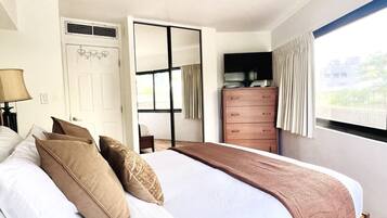 デスク、アイロン / アイロン台、WiFi