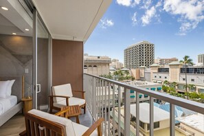 Property grounds - Cozy Escape in the Heart of Waikiki with 1 Parking (Honolulu)