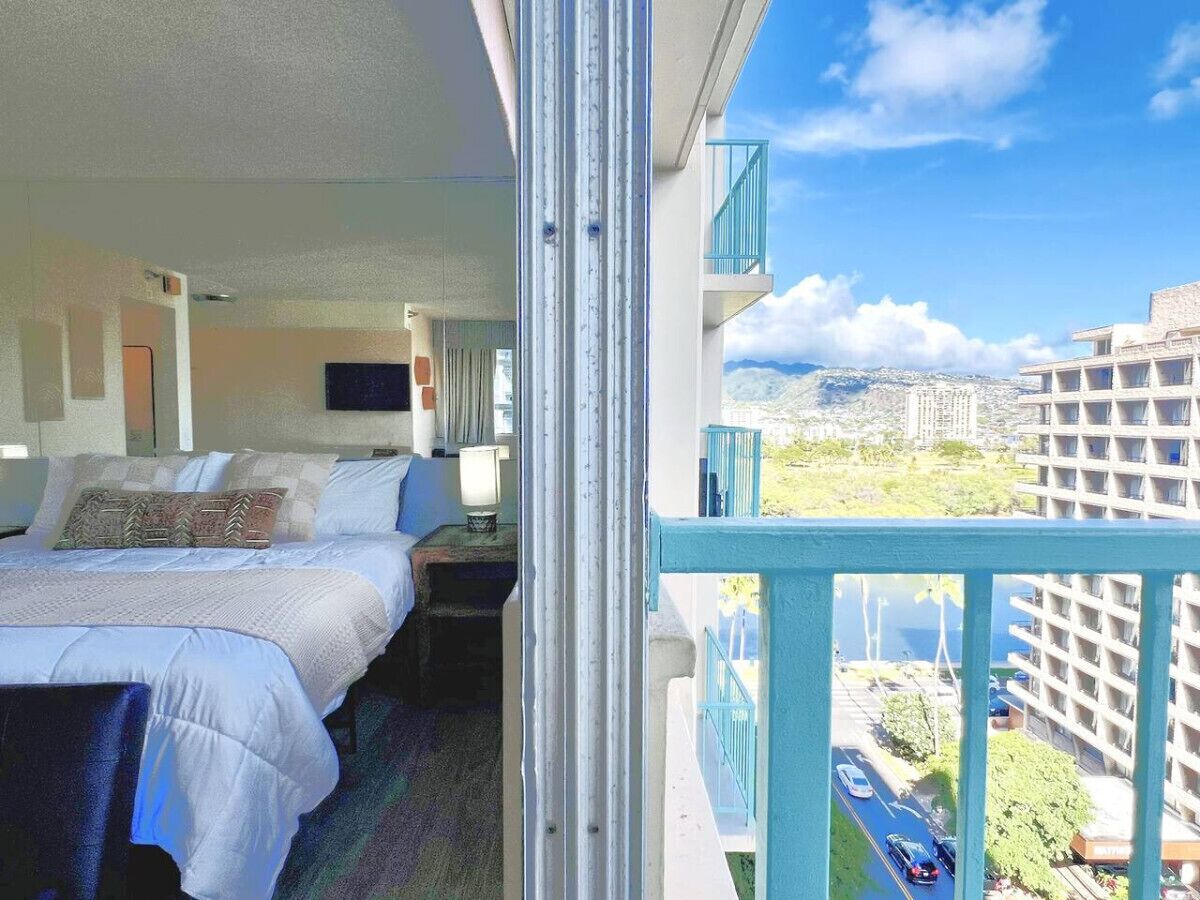 Een strijkplank/strijkijzer, wifi