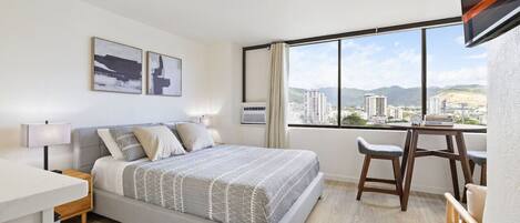 Iron/ironing board, WiFi