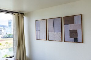 Interior - Island Elegance: Waikiki`s Contemporary Oasis (Honolulu)