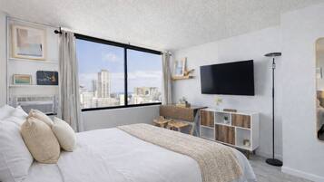Iron/ironing board, WiFi, bed sheets