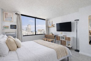 Iron/ironing board, WiFi, bed sheets - Oceanview Oasis: 27F Dual Units A + B (Honolulu)