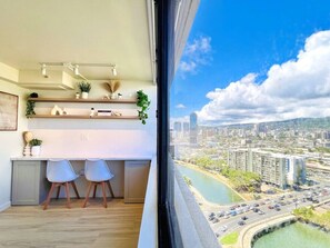 Interior - HM24F-13 Skyline Serenity: Waikiki Mountain View Studio (Honolulu)