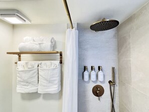 Hair dryer - HM24F-13 Skyline Serenity: Waikiki Mountain View Studio (Honolulu)