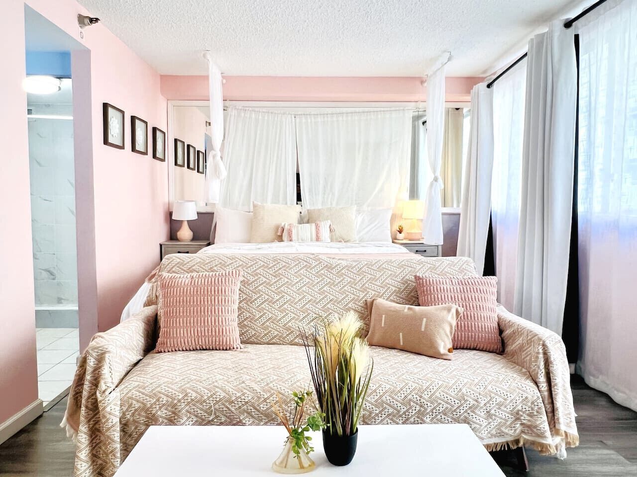 Een strijkplank/strijkijzer, wifi