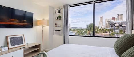 Iron/ironing board, WiFi