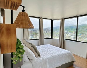 Iron/ironing board, WiFi, bed sheets - Waikiki Corner Panorama - 3107A (Honolulu)