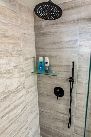 Hair dryer - Waikiki Beach Ocean View 1 BD +Lanai +FREE parking (Honolulu)