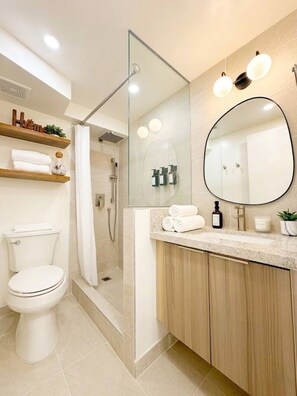 Hair dryer - Stunning Ocean View Waikiki 33F Studio B (Honolulu)