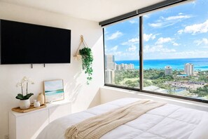 Iron/ironing board, WiFi - Stunning Ocean View Waikiki 33F Studio B (Honolulu)