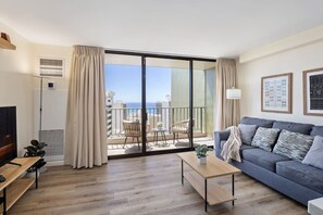 TV - 27F Ocean View-Free Parking&Steps away from Beach (Honolulu)