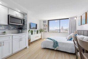 Iron/ironing board, WiFi - HM24 Diamond Head, Ocean, & Canal Views Waikiki Studio (Honolulu)