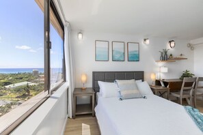 Iron/ironing board, WiFi - HM24 Diamond Head, Ocean, & Canal Views Waikiki Studio (Honolulu)