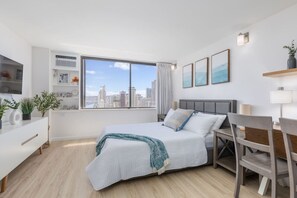 Iron/ironing board, WiFi - HM24 Diamond Head, Ocean, & Canal Views Waikiki Studio (Honolulu)