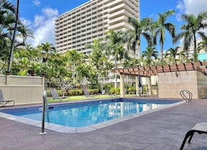 Pool - RG16 Modern Oasis with Great Canal Mountain View (Honolulu)
