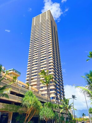 Exterior - HM33A&B Panoramic Ocean Views: 33F Rare Corner A + B Units (Honolulu)