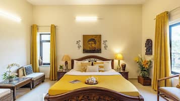 Deluxe Villa, Pets allowed, Garden View | Desk, laptop workspace, soundproofing, iron/ironing board