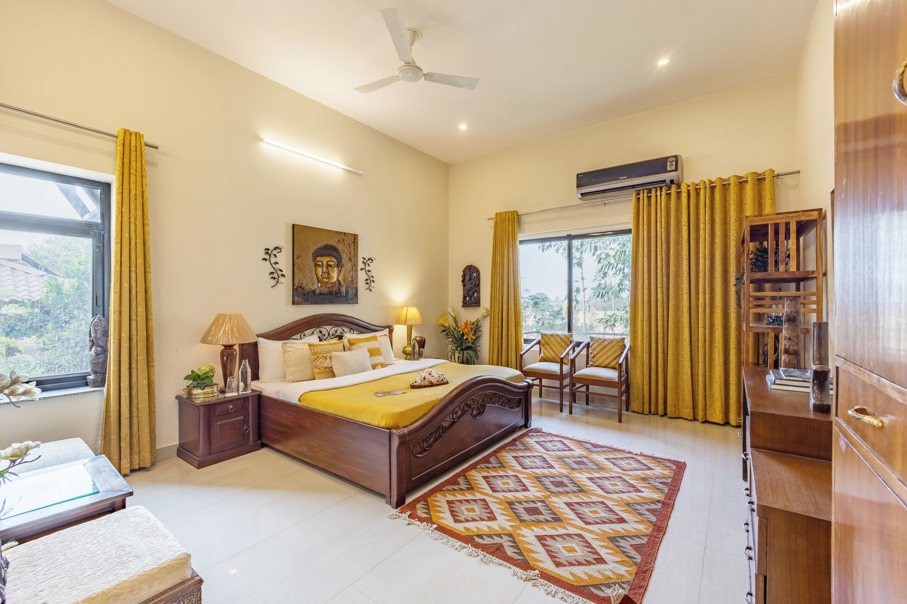 Deluxe Villa, Pets Allowed, Garden View | Desk, laptop workspace, soundproofing, iron/ironing board