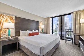 Iron/ironing board, WiFi - PW9F-09 Newly Renovated, Light Filled Studio w/ King Bed (Honolulu)