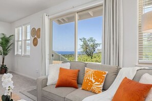 TV - Makaha Valley - Few Mins away to Beach (Waianae)