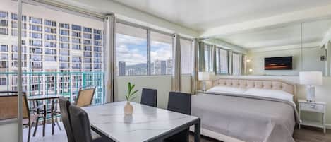 Iron/ironing board, WiFi