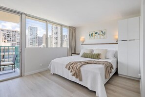 Iron/ironing board, WiFi - AS11F-10 Rare Corner Modern Studio at Heart of Waikiki (Honolulu)