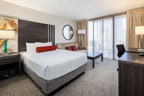 Iron/ironing board, WiFi - PW7F-19 Newly Renovated, Light-filled Studio with Balcony (Honolulu)