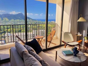 TV - WB36F-09 Panoramic Views - Large Modern Suite, Free Parking (Honolulu)