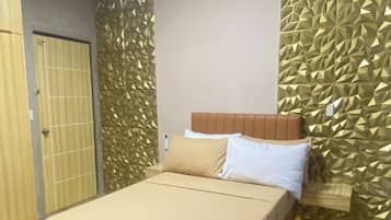 4 bedrooms, bed sheets