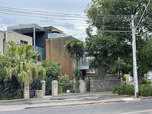 Exterior - 
Everything at your doorstep _shopping, parks, beach, City, transport, MCG & F1. (South Melbourne)