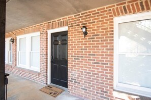 Exterior detail - Cozy 2BR/2BA Renovated Condo Near Auburn Campus (Auburn)