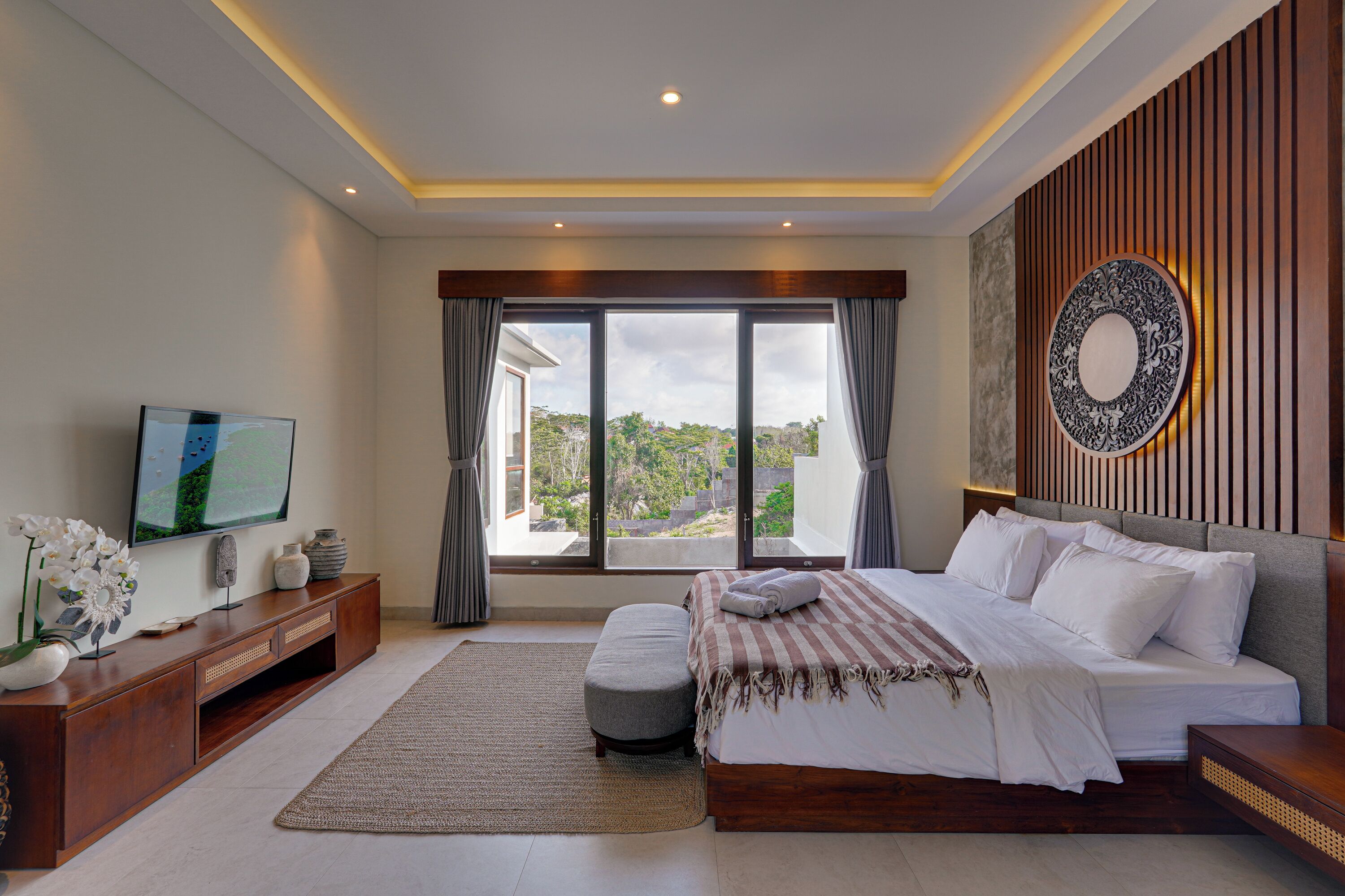 Villa, balkong, hageutsikt | Safe på rommet, strykejern/-brett, wi-fi (inkludert) og sengetøy