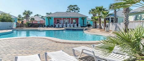 House, 3 Bedrooms, Smoking, Balcony | Pool | Outdoor pool