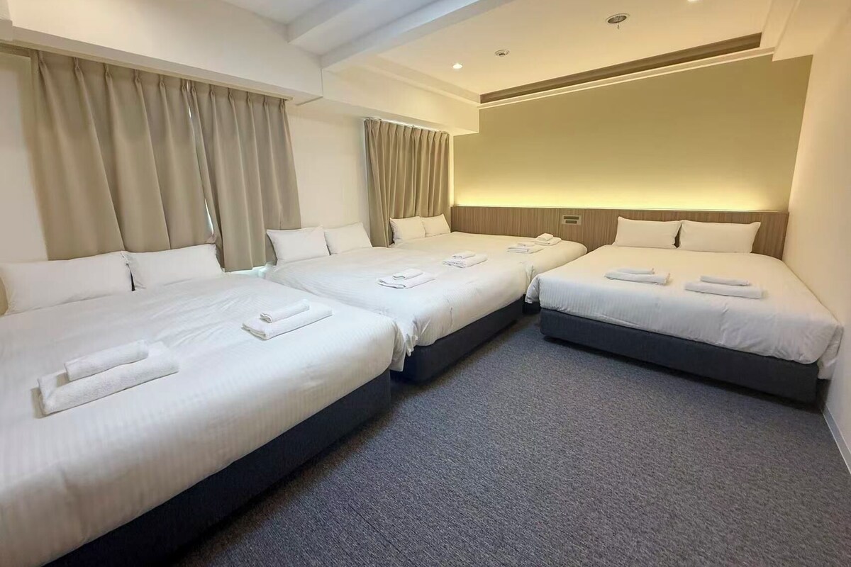 Quadruple Room | Desk, soundproofing, WiFi (free), bed sheets