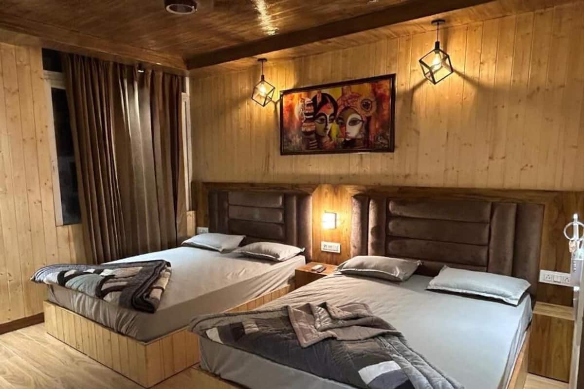 Family Room, City View