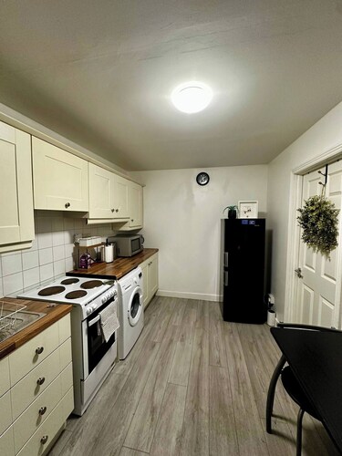 Tranquil Studio Retreat in Dublin 22 With Garden and BBQ