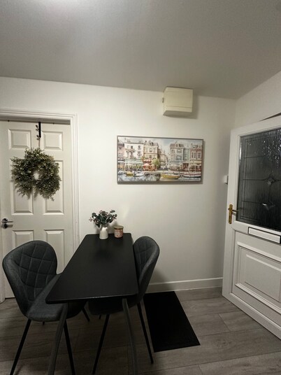 Tranquil Studio Retreat in Dublin 22 With Garden and BBQ
