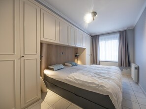 2 chambres, fer et planche à repasser, accès Internet