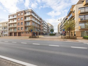 Exterior - Stylish holiday apartment with side sea view (Middelkerke)