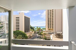 Property grounds - Waikiki Ocean View Retreat – Close to the Beach (Honolulu)
