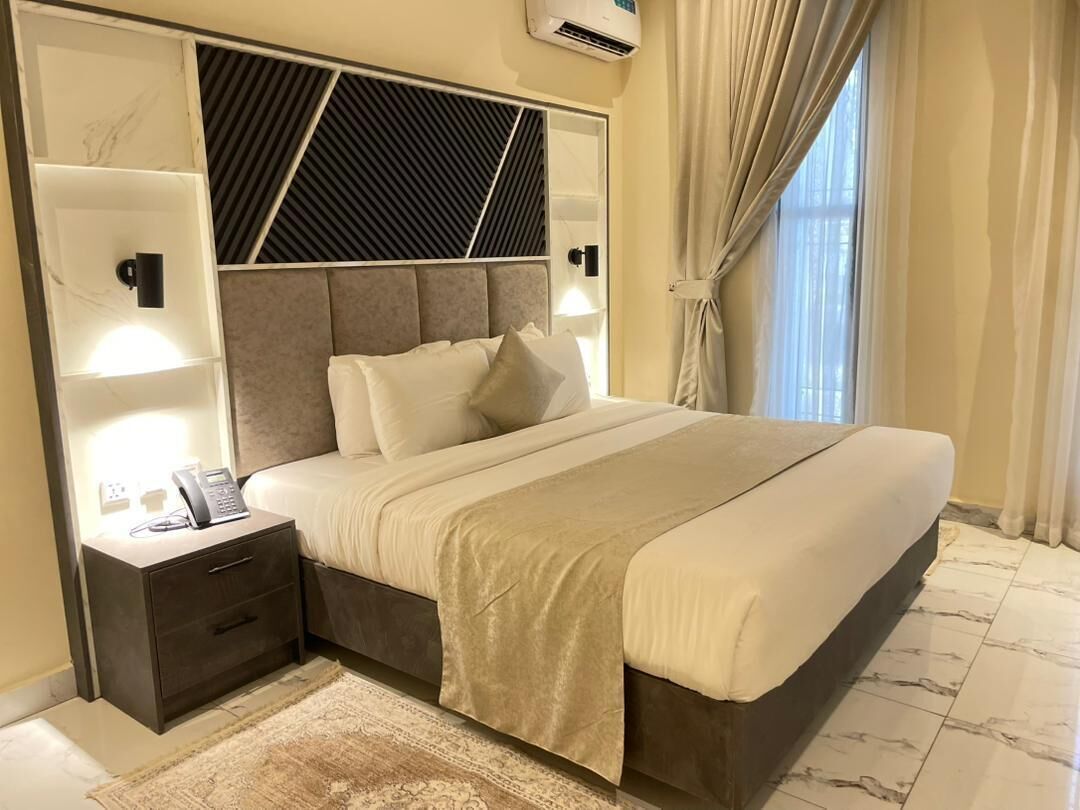 Superior Single Room | Desk, laptop workspace, free WiFi