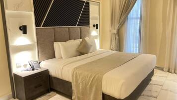 Superior Single Room | Desk, laptop workspace, free WiFi