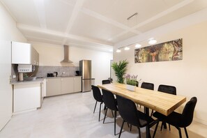 Dining - Modern New 120m2 Apartment City Center KaDeWe /ZOO (Berlin)