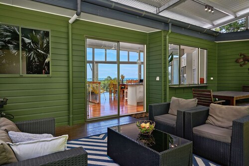 Oceanview Family Retreat w/ Private Pool & Fast WiFi