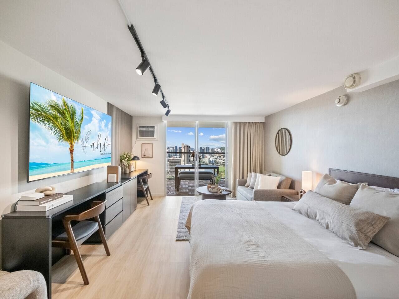 Desk, iron/ironing board, travel cot, WiFi