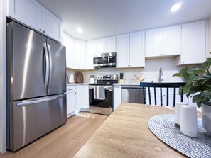 Microwave, oven, stovetop, dishwasher - 2-Bedroom Historical Home in Midtown Sacramento (Sacramento)