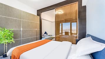 Laptop workspace, free WiFi