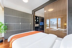 Kannettavalle tietokoneelle sopiva työtila, ilmainen Wi-Fi
