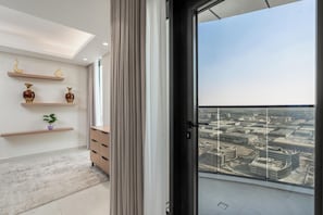 Een strijkplank/strijkijzer, gratis wifi, beddengoed